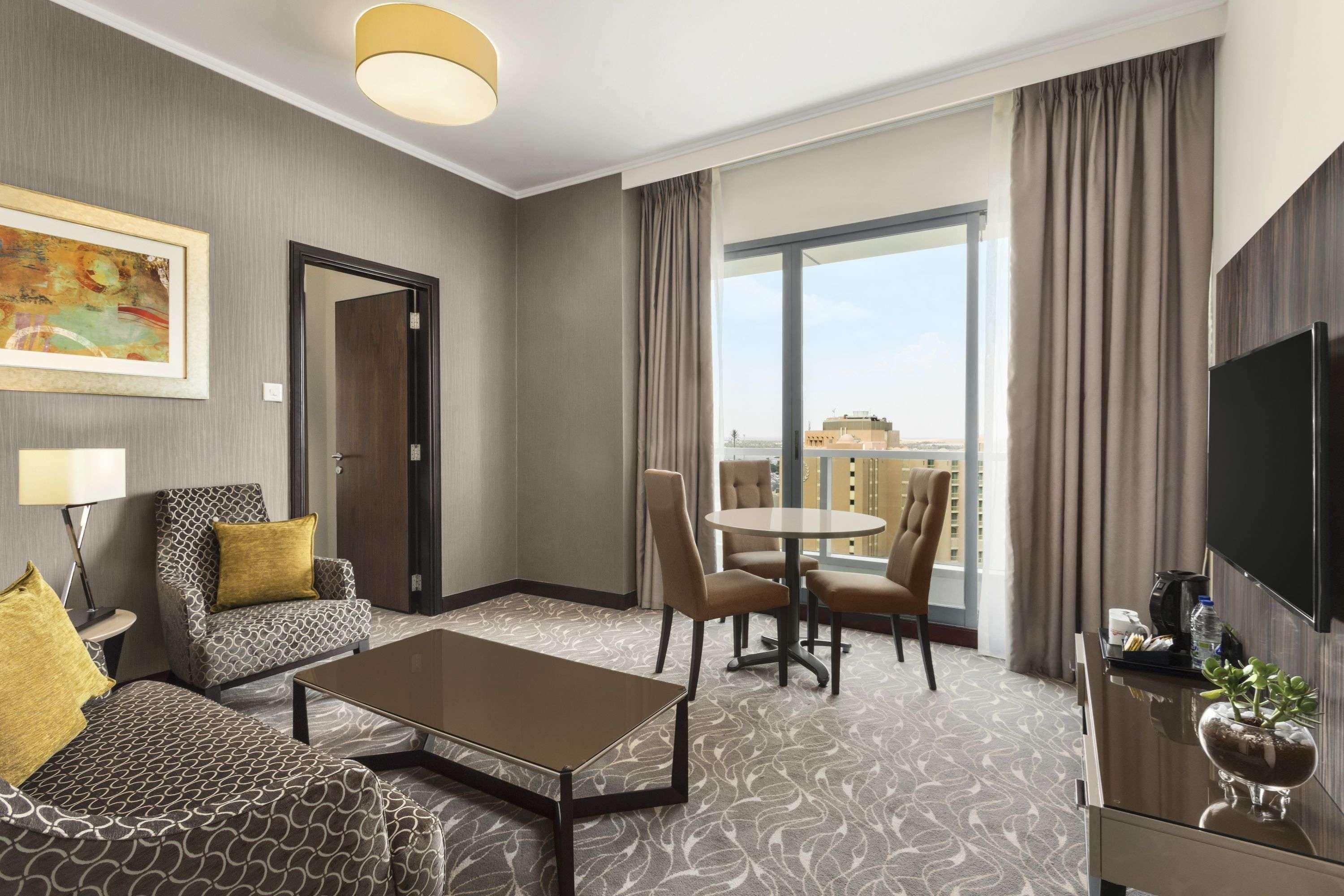 Hawthorn Extended Stay By Wyndham Abu Dhabi City Center Экстерьер фото