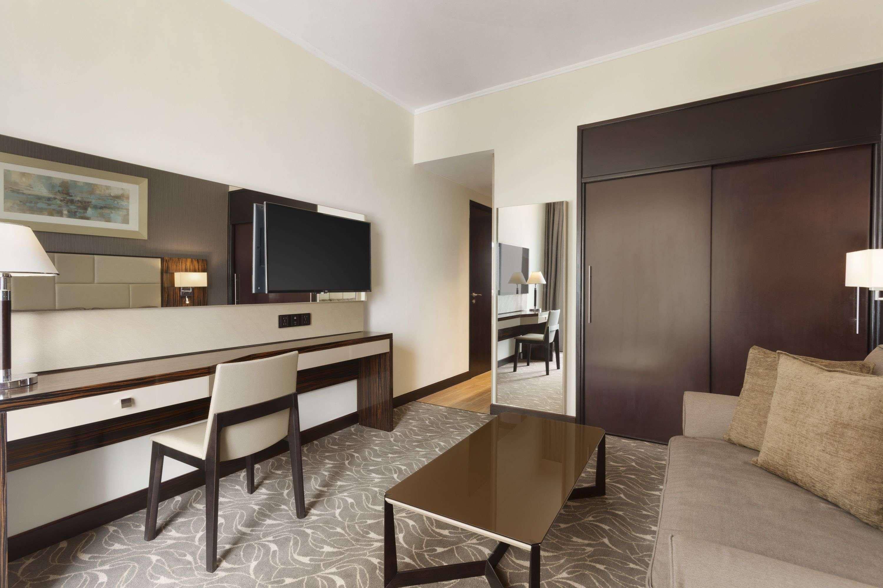 Hawthorn Extended Stay By Wyndham Abu Dhabi City Center Экстерьер фото
