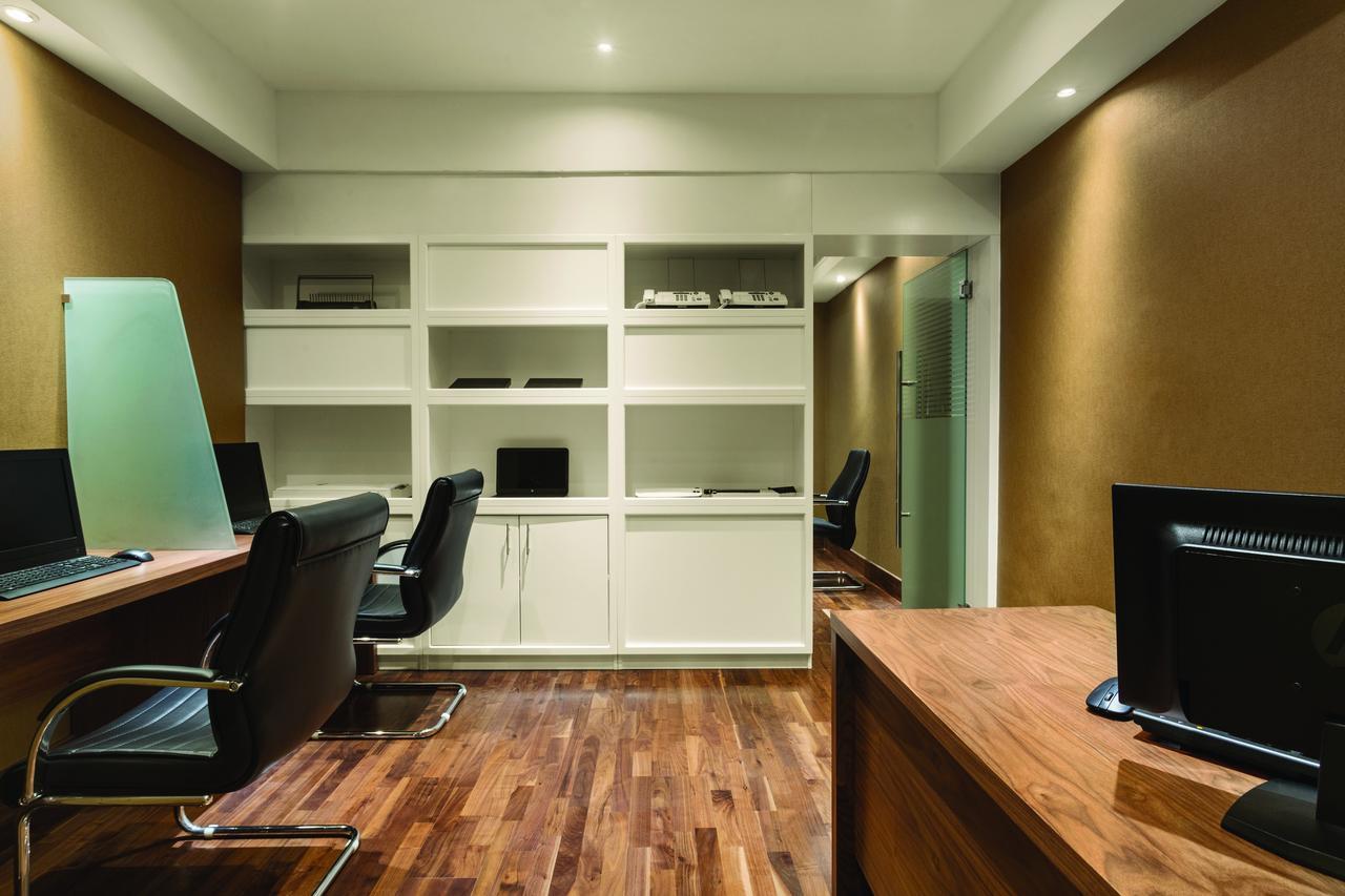 Hawthorn Extended Stay By Wyndham Abu Dhabi City Center Экстерьер фото