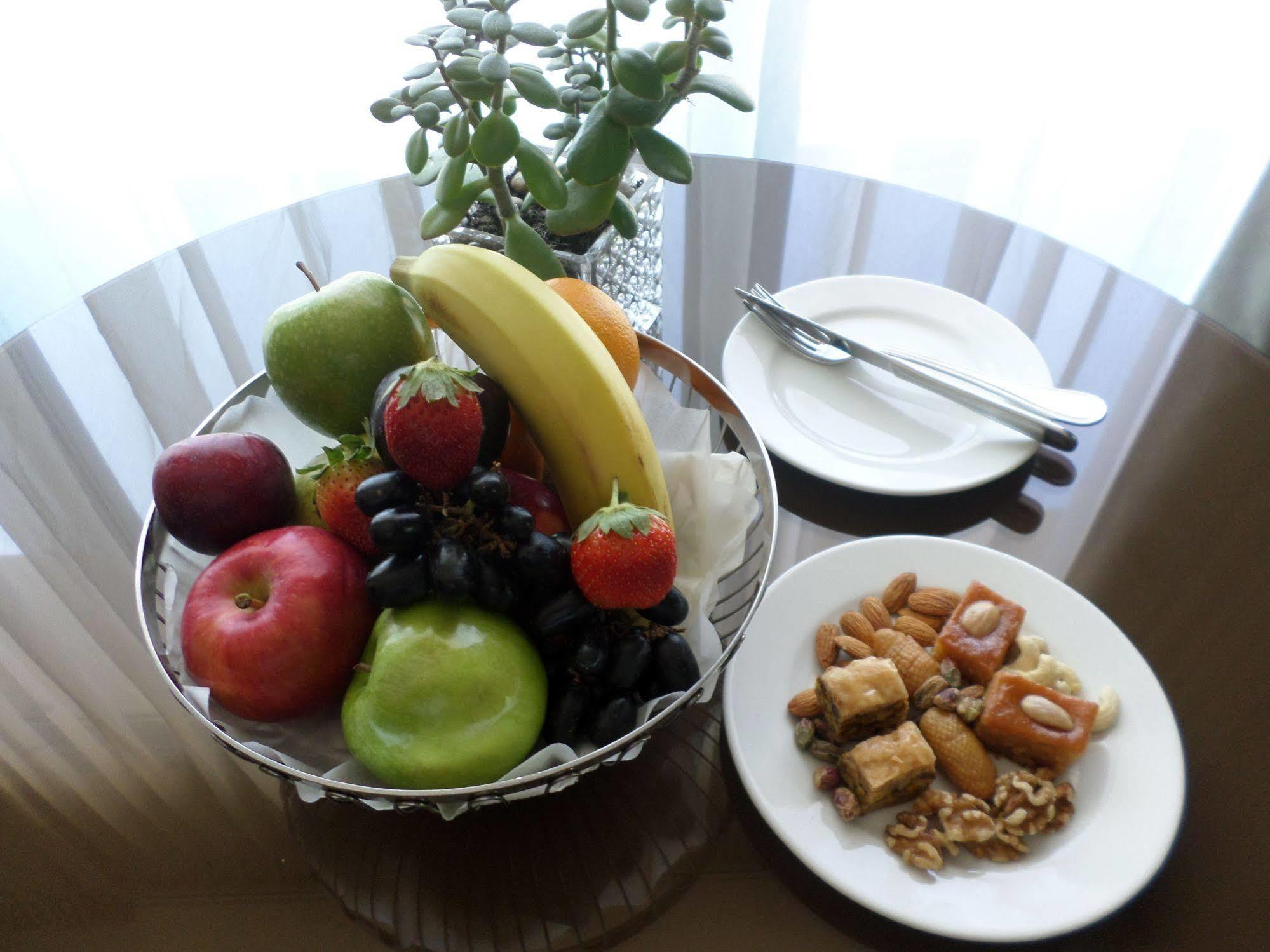 Hawthorn Extended Stay By Wyndham Abu Dhabi City Center Экстерьер фото