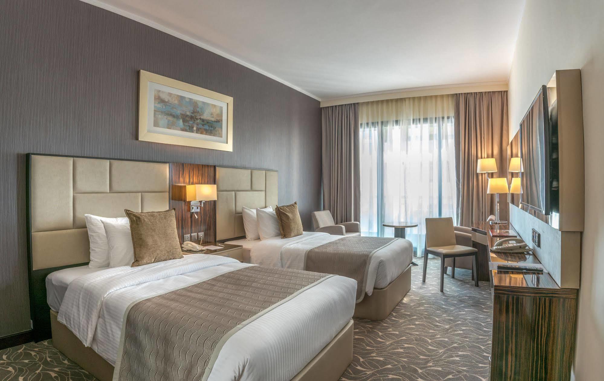 Hawthorn Extended Stay By Wyndham Abu Dhabi City Center Экстерьер фото
